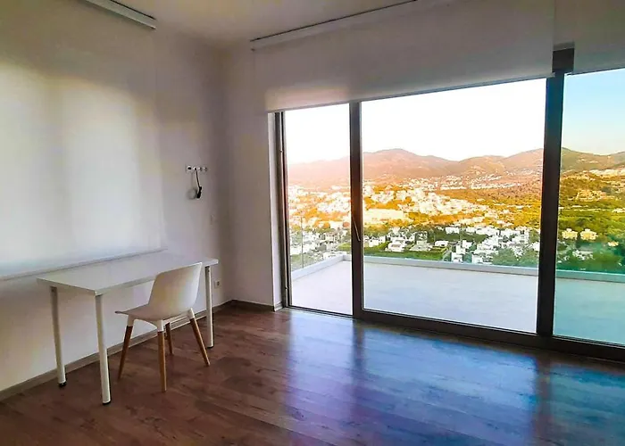 Private With Pool And Garden فيلة بودروم